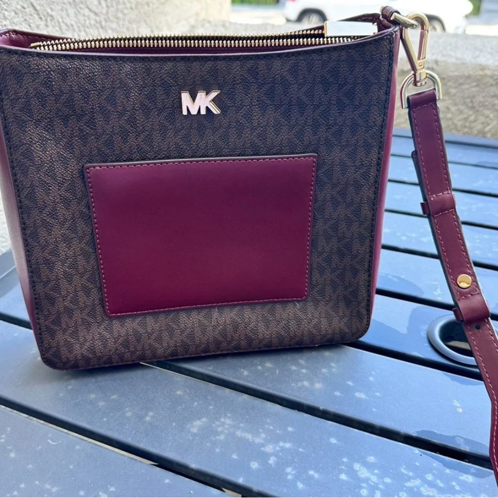 Michael Kors Gloria  Pocket Swing Bag in Brown Signature and Maroon Leather NWT